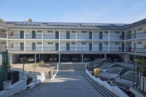 Killara Hotel & Suites