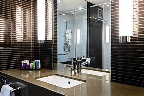 Lakeside Hotel and Conference Centre