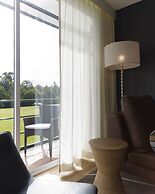 Lakeside Hotel and Conference Centre