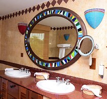 Amboseli Serena Safari Lodge