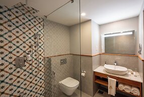 Sea Cliff Resort & Spa