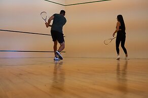 Sea Cliff Resort & Spa