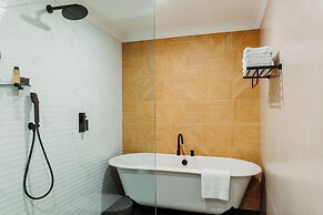 Emerald Resort & Casino