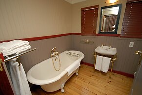 Emerald Resort & Casino