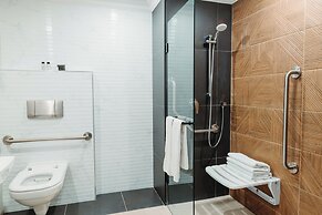 Emerald Resort & Casino