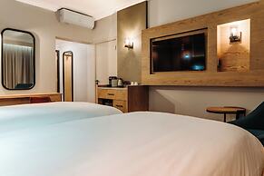 Emerald Resort & Casino