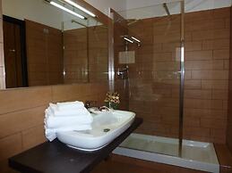 E H SUITES ROME AIRPORT