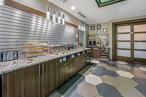 La Quinta Inn & Suites by Wyndham Kingwood Houston IAH Airpt