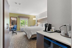 Holiday Inn Express & Suites Surrey by IHG