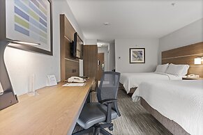Holiday Inn Express & Suites Surrey by IHG