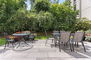 Holiday Inn Express & Suites Surrey by IHG