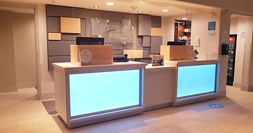Holiday Inn Express & Suites Surrey by IHG