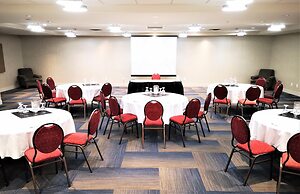 Holiday Inn Express & Suites Surrey by IHG