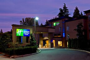 Holiday Inn Express & Suites Surrey by IHG