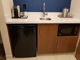 Holiday Inn Express & Suites Surrey by IHG