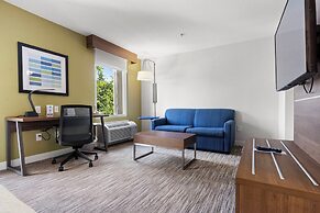 Holiday Inn Express & Suites Surrey by IHG