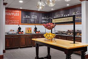 Hampton Inn & Suites Lake Mary At Colonial Townpark