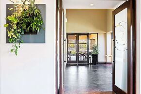 Hotel Elms Christchurch, Ascend Hotel Collection