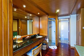 Diamond Cliff Resort & Spa, Patong Beach