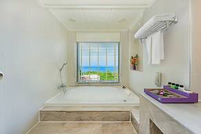 Diamond Cliff Resort & Spa, Patong Beach