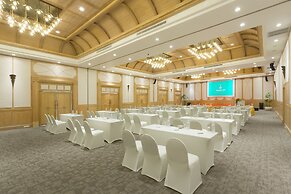 Diamond Cliff Resort & Spa, Patong Beach