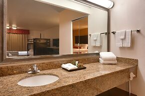 Cortona Inn & Suites Anaheim Resort