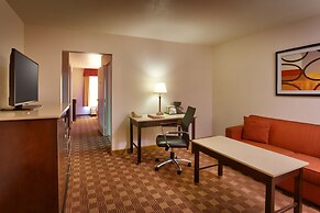 Cortona Inn & Suites Anaheim Resort