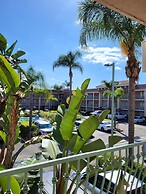 Cortona Inn & Suites Anaheim Resort