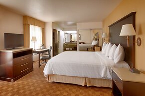 Cortona Inn & Suites Anaheim Resort