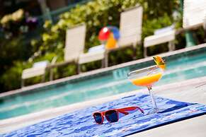 Cortona Inn & Suites Anaheim Resort