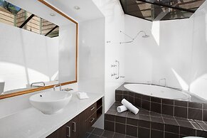 BreakFree Aanuka Beach Resort