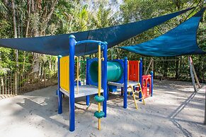 BreakFree Aanuka Beach Resort