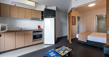 Broadbeach Savannah Hotel & Resort