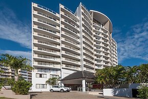 Broadbeach Savannah Hotel & Resort