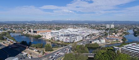 Broadbeach Savannah Hotel & Resort