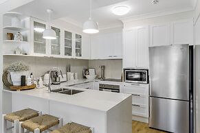 ULTIQA Burleigh Mediterranean Resort