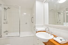 ULTIQA Burleigh Mediterranean Resort