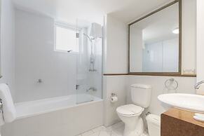 ULTIQA Burleigh Mediterranean Resort