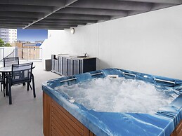 BreakFree Grand Pacific Resort