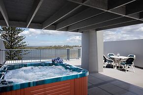 BreakFree Grand Pacific Resort