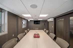 Coast Calgary Downtown Hotel & Suites by APA