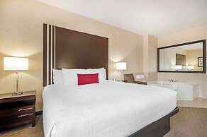 Best Western Plus Howe Inn