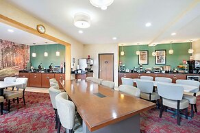 Best Western Plus Howe Inn