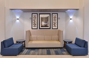 Holiday Inn Express Sacramento Airport Woodland by IHG