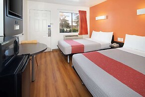 Motel 6 Arcadia, CA - Los Angeles - Pasadena Area