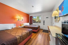 Motel 6 Big Bear Lake, CA