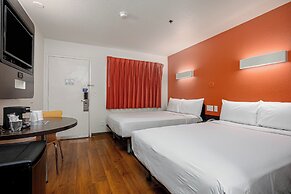 Motel 6 Carlsbad, CA Beach