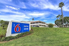 Motel 6 Carlsbad, CA Beach