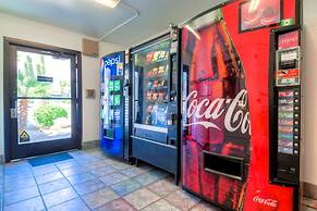 Motel 6 Palm Springs, CA - Downtown