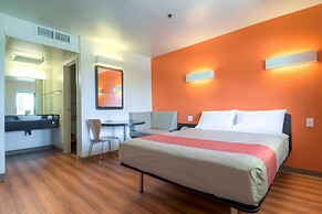 Motel 6 Palm Springs, CA - Downtown